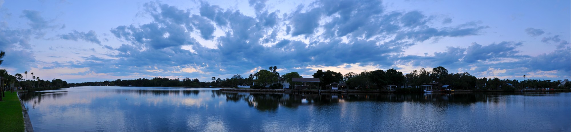 Tarpon Springs Bayou at dusk, shot handheld with HandiPan