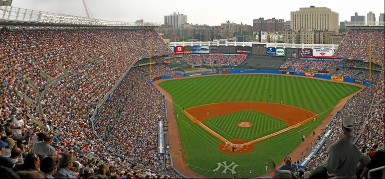 10,244 Yankee Stadium Fan Stock Photos, High-Res Pictures, and Images -  Getty Images